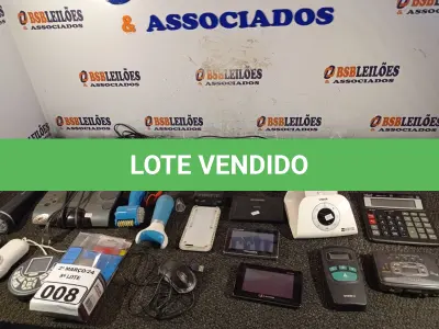 LOTE 008 - 01 LOTE COM ELETRÔNICOS DIVERSOS. (NO ESTADO) ATENÇÃO! FAZER A VISITAÇÃO ANTES DE ARREMATAR, NÃO SABEMOS SE FUNCIONA. LEILÃO NÃO TEM GARANTIA E NEM DEVOLUÇÃO, SUJEITO A POSSÍVEIS AVARIAS VISÍVEIS/OCULTAS E/OU AUSÊNCIA DE COMPONENTES.