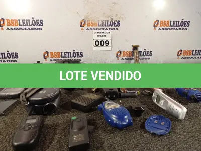 LOTE 009 - 01 LOTE COM ELETRÔNICOS DIVERSOS. (NO ESTADO) ATENÇÃO! FAZER A VISITAÇÃO ANTES DE ARREMATAR, NÃO SABEMOS SE FUNCIONA. LEILÃO NÃO TEM GARANTIA E NEM DEVOLUÇÃO, SUJEITO A POSSÍVEIS AVARIAS VISÍVEIS/OCULTAS E/OU AUSÊNCIA DE COMPONENTES.