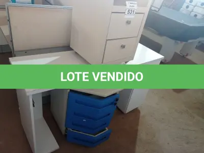 LOTE 531 - 02 GAVETEIROS E 01 MESINHA COM RODINHAS PARA ESCRITÓRIO. (NO ESTADO) ATENÇÃO! FAZER A VISITAÇÃO ANTES DE ARREMATAR, NÃO SABEMOS SE FUNCIONA. LEILÃO NÃO TEM GARANTIA E NEM DEVOLUÇÃO, SUJEITO A POSSÍVEIS AVARIAS VISÍVEIS/OCULTAS E/OU AUSÊNCIA DE COMPONENTES.