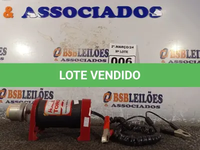 LOTE 006 - 01 TORKMASTER 180 12V. (NO ESTADO) ATENÇÃO! FAZER A VISITAÇÃO ANTES DE ARREMATAR, NÃO SABEMOS SE FUNCIONA. LEILÃO NÃO TEM GARANTIA E NEM DEVOLUÇÃO, SUJEITO A POSSÍVEIS AVARIAS VISÍVEIS/OCULTAS E/OU AUSÊNCIA DE COMPONENTES.