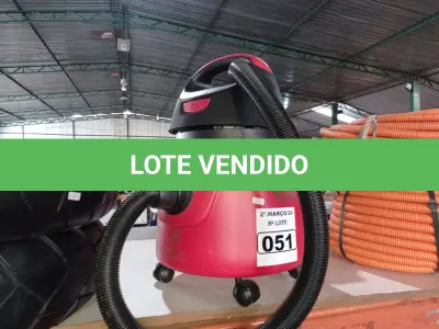 LOTE 051 - 01 ASPIRADOR DE PÓ MARCA ELECTROLUX. (NO ESTADO) ATENÇÃO! FAZER A VISITAÇÃO ANTES DE ARREMATAR, NÃO SABEMOS SE FUNCIONA. LEILÃO NÃO TEM GARANTIA E NEM DEVOLUÇÃO, SUJEITO A POSSÍVEIS AVARIAS VISÍVEIS/OCULTAS E/OU AUSÊNCIA DE COMPONENTES.