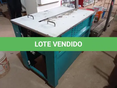 LOTE 562 - 01 MAQUINA ELÉTRICA ARQUEADORA DE FITA. (NO ESTADO) ATENÇÃO! FAZER A VISITAÇÃO ANTES DE ARREMATAR, NÃO SABEMOS SE FUNCIONA. LEILÃO NÃO TEM GARANTIA E NEM DEVOLUÇÃO, SUJEITO A POSSÍVEIS AVARIAS VISÍVEIS/OCULTAS E/OU AUSÊNCIA DE COMPONENTES.
