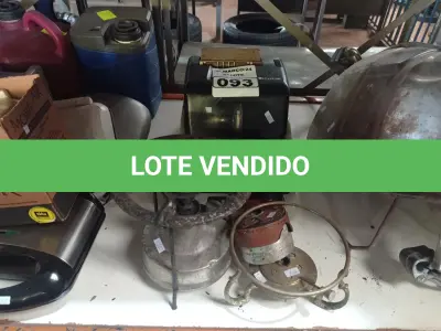 LOTE 093 - 01 MÁQUINA DE ESCREVER E 03 FOGAREIROS ANTIGOS. (NO ESTADO) ATENÇÃO! FAZER A VISITAÇÃO ANTES DE ARREMATAR, NÃO SABEMOS SE FUNCIONA. LEILÃO NÃO TEM GARANTIA E NEM DEVOLUÇÃO, SUJEITO A POSSÍVEIS AVARIAS VISÍVEIS/OCULTAS E/OU AUSÊNCIA DE COMPONENTES.