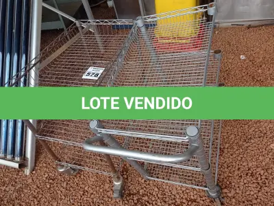 LOTE 578 - 02 CARRINHOS PARA TRANSPORTE DE ALIMENTOS. (NO ESTADO) ATENÇÃO! FAZER A VISITAÇÃO ANTES DE ARREMATAR, NÃO SABEMOS SE FUNCIONA. LEILÃO NÃO TEM GARANTIA E NEM DEVOLUÇÃO, SUJEITO A POSSÍVEIS AVARIAS VISÍVEIS/OCULTAS E/OU AUSÊNCIA DE COMPONENTES.