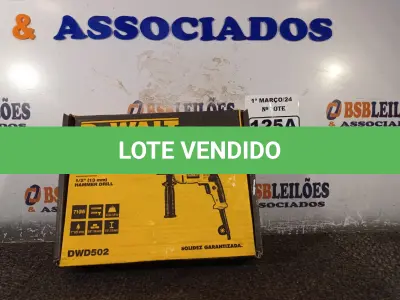 LOTE 125 - 01 FURADEIRA DE IMPACTO 710W DE ½”(13MM) MODELO DWD502 MARCA DEWALT. (NOVO) (NO ESTADO) ATENÇÃO! FAZER A VISITAÇÃO ANTES DE ARREMATAR, NÃO SABEMOS SE FUNCIONA. LEILÃO NÃO TEM GARANTIA E NEM DEVOLUÇÃO, SUJEITO A POSSÍVEIS AVARIAS VISÍVEIS/OCULTAS E/OU AUSÊNCIA DE COMPONENTES.
