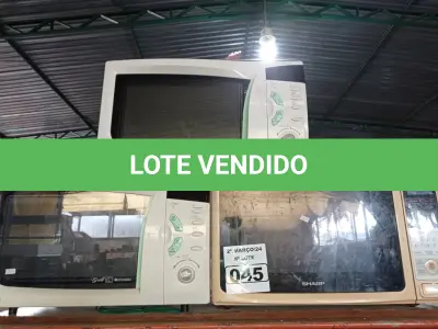 LOTE 045 - 03 MICRO-ONDAS MARCAS E MODELOS DIVERSOS. (NO ESTADO) ATENÇÃO! FAZER A VISITAÇÃO ANTES DE ARREMATAR, NÃO SABEMOS SE FUNCIONA. LEILÃO NÃO TEM GARANTIA E NEM DEVOLUÇÃO, SUJEITO A POSSÍVEIS AVARIAS VISÍVEIS/OCULTAS E/OU AUSÊNCIA DE COMPONENTES.