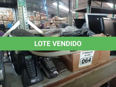 LOTE 064 - 01 SKATEBOARD PARA VIDEOGAME E VÁRIOS APARELHOS DE TELEFONE MARCAS E MODELOS DIVERSOS. (NO ESTADO) ATENÇÃO! FAZER A VISITAÇÃO ANTES DE ARREMATAR, NÃO SABEMOS SE FUNCIONA. LEILÃO NÃO TEM GARANTIA E NEM DEVOLUÇÃO, SUJEITO A POSSÍVEIS AVARIAS VISÍVEIS/OCULTAS E/OU AUSÊNCIA DE COMPONENTES.