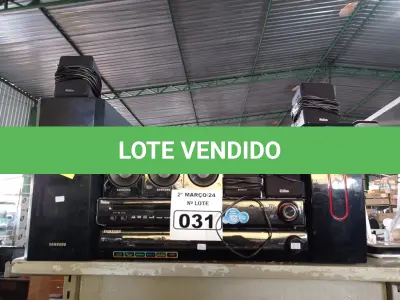 LOTE 031 - 02 APARELHOS DE DVD HOME THEATER MARCAS E MODELOS DIVERSOS. (NO ESTADO) ATENÇÃO! FAZER A VISITAÇÃO ANTES DE ARREMATAR, NÃO SABEMOS SE FUNCIONA. LEILÃO NÃO TEM GARANTIA E NEM DEVOLUÇÃO, SUJEITO A POSSÍVEIS AVARIAS VISÍVEIS/OCULTAS E/OU AUSÊNCIA DE COMPONENTES.