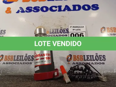 LOTE 006 - 01 TORKMASTER 180 12V. (NO ESTADO) ATENÇÃO! FAZER A VISITAÇÃO ANTES DE ARREMATAR, NÃO SABEMOS SE FUNCIONA. LEILÃO NÃO TEM GARANTIA E NEM DEVOLUÇÃO, SUJEITO A POSSÍVEIS AVARIAS VISÍVEIS/OCULTAS E/OU AUSÊNCIA DE COMPONENTES.