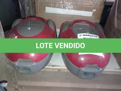 LOTE 066 - 02 ASPIRADORES DE PÓ MARCAS E MODELOS DIVERSOS. (NO ESTADO) ATENÇÃO! FAZER A VISITAÇÃO ANTES DE ARREMATAR, NÃO SABEMOS SE FUNCIONA. LEILÃO NÃO TEM GARANTIA E NEM DEVOLUÇÃO, SUJEITO A POSSÍVEIS AVARIAS VISÍVEIS/OCULTAS E/OU AUSÊNCIA DE COMPONENTES.