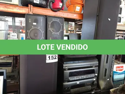 LOTE 152 - 01 CONJUNTO DE SOM MARCA KENWOOD. (NO ESTADO) ATENÇÃO! FAZER A VISITAÇÃO ANTES DE ARREMATAR, NÃO SABEMOS SE FUNCIONA. LEILÃO NÃO TEM GARANTIA E NEM DEVOLUÇÃO, SUJEITO A POSSÍVEIS AVARIAS VISÍVEIS/OCULTAS E/OU AUSÊNCIA DE COMPONENTES.