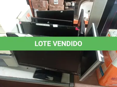 LOTE 137 - 06 MONITORES MARCAS E MODELOS DIVERSOS PARA RETIRADA DE PEÇAS. (NO ESTADO) ATENÇÃO! FAZER A VISITAÇÃO ANTES DE ARREMATAR, NÃO SABEMOS SE FUNCIONA. LEILÃO NÃO TEM GARANTIA E NEM DEVOLUÇÃO, SUJEITO A POSSÍVEIS AVARIAS VISÍVEIS/OCULTAS E/OU AUSÊNCIA DE COMPONENTES.