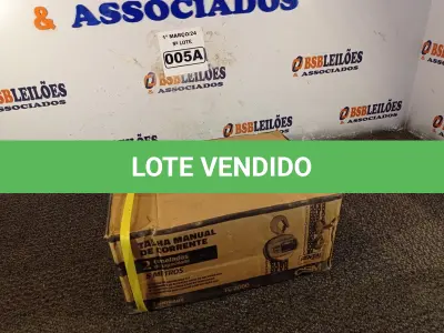 LOTE 005 - 01 TALHA MANUAL DE CORRENTE 2 TONELADAS DE CAPACIDADE 5 METROS DE ELEVAÇÃO CSM. (NOVO) (NO ESTADO) ATENÇÃO! FAZER A VISITAÇÃO ANTES DE ARREMATAR, NÃO SABEMOS SE FUNCIONA. LEILÃO NÃO TEM GARANTIA E NEM DEVOLUÇÃO, SUJEITO A POSSÍVEIS AVARIAS VISÍVEIS/OCULTAS E/OU AUSÊNCIA DE COMPONENTES