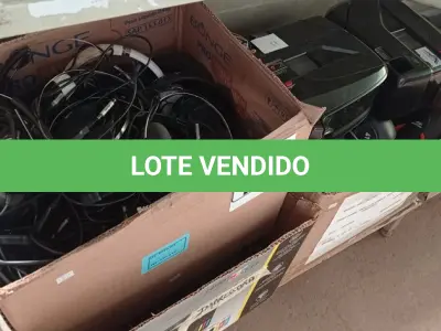 LOTE 129 - 02 RELÓGIOS DE PONTO, VÁRIOS FONES DE OUVIDO E VÁRIAS CAIXINHAS DE SOM PARA PC MARCAS E MODELOS DIVERSOS. (NO ESTADO) ATENÇÃO! FAZER A VISITAÇÃO ANTES DE ARREMATAR, NÃO SABEMOS SE FUNCIONA. LEILÃO NÃO TEM GARANTIA E NEM DEVOLUÇÃO, SUJEITO A POSSÍVEIS AVARIAS VISÍVEIS/OCULTAS E/OU AUSÊNCIA DE COMPONENTES.