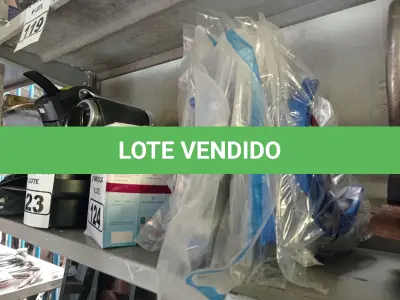 LOTE 124 - 10 MÁSCARAS DE PROTEÇÃO E 05 TERMÔMETROS DIGITAIS. (NO ESTADO) ATENÇÃO! FAZER A VISITAÇÃO ANTES DE ARREMATAR, NÃO SABEMOS SE FUNCIONA. LEILÃO NÃO TEM GARANTIA E NEM DEVOLUÇÃO, SUJEITO A POSSÍVEIS AVARIAS VISÍVEIS/OCULTAS E/OU AUSÊNCIA DE COMPONENTES.