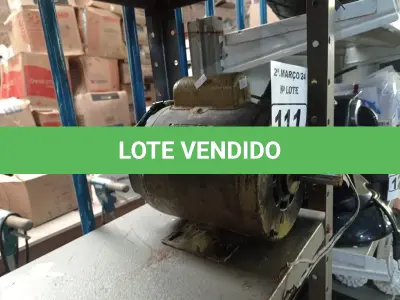 LOTE 111 - 01 MOTOR ELÉTRICO. (NO ESTADO) ATENÇÃO! FAZER A VISITAÇÃO ANTES DE ARREMATAR, NÃO SABEMOS SE FUNCIONA. LEILÃO NÃO TEM GARANTIA E NEM DEVOLUÇÃO, SUJEITO A POSSÍVEIS AVARIAS VISÍVEIS/OCULTAS E/OU AUSÊNCIA DE COMPONENTES.
