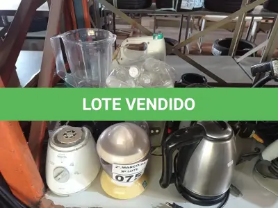 LOTE 075 - 01 LOTE COM UTENSÍLIOS DIVERSOS. (NO ESTADO) ATENÇÃO! FAZER A VISITAÇÃO ANTES DE ARREMATAR, NÃO SABEMOS SE FUNCIONA. LEILÃO NÃO TEM GARANTIA E NEM DEVOLUÇÃO, SUJEITO A POSSÍVEIS AVARIAS VISÍVEIS/OCULTAS E/OU AUSÊNCIA DE COMPONENTES.