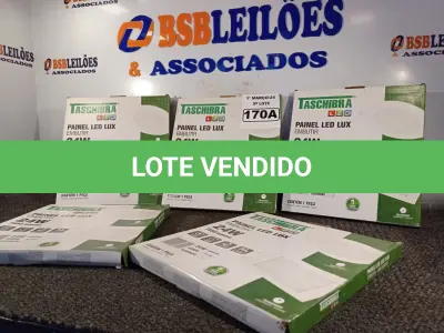 LOTE 170 - 05 PAINÉIS DE EMBUTIR LED LUX 24W 1680 LUMENS DE 6500K QUADRADO MARCA TASCHIBRA. (NOVO) (NO ESTADO) ATENÇÃO! FAZER A VISITAÇÃO ANTES DE ARREMATAR, NÃO SABEMOS SE FUNCIONA. LEILÃO NÃO TEM GARANTIA E NEM DEVOLUÇÃO, SUJEITO A POSSÍVEIS AVARIAS VISÍVEIS/OCULTAS E/OU AUSÊNCIA DE COMPONENTES.