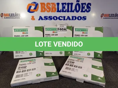 LOTE 160 - 05 PAINÉIS DE EMBUTIR LED LUX 24W 1680 LUMENS DE 6500K QUADRADO MARCA TASCHIBRA. (NOVO) (NO ESTADO) ATENÇÃO! FAZER A VISITAÇÃO ANTES DE ARREMATAR, NÃO SABEMOS SE FUNCIONA. LEILÃO NÃO TEM GARANTIA E NEM DEVOLUÇÃO, SUJEITO A POSSÍVEIS AVARIAS VISÍVEIS/OCULTAS E/OU AUSÊNCIA DE COMPONENTES.