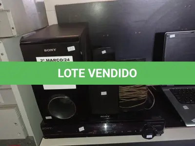 LOTE 168 - 01 DVD HOME THEATER MARCA SONY. (NO ESTADO) ATENÇÃO! FAZER A VISITAÇÃO ANTES DE ARREMATAR, NÃO SABEMOS SE FUNCIONA. LEILÃO NÃO TEM GARANTIA E NEM DEVOLUÇÃO, SUJEITO A POSSÍVEIS AVARIAS VISÍVEIS/OCULTAS E/OU AUSÊNCIA DE COMPONENTES.