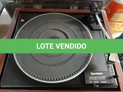 LOTE 208 - 02 STÉREO CASSETE DECK E 01 TOCA DISCOS MARCAS E MODELOS DIVERSOS (NO ESTADO) ATENÇÃO! FAZER A VISITAÇÃO ANTES DE ARREMATAR, NÃO SABEMOS SE FUNCIONA. LEILÃO NÃO TEM GARANTIA E NEM DEVOLUÇÃO, SUJEITO A POSSÍVEIS AVARIAS VISÍVEIS/OCULTAS E/OU AUSÊNCIA DE COMPONENTES.