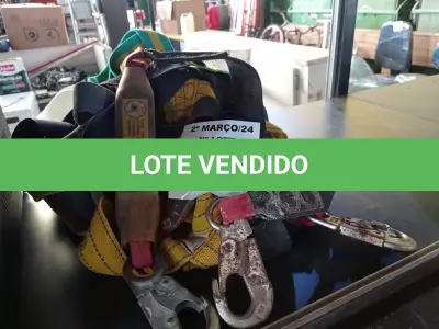 LOTE 387 - 05 CINTOS DE SEGURANÇA NO TRABALHO. (NO ESTADO) ATENÇÃO! FAZER A VISITAÇÃO ANTES DE ARREMATAR, NÃO SABEMOS SE FUNCIONA. LEILÃO NÃO TEM GARANTIA E NEM DEVOLUÇÃO, SUJEITO A POSSÍVEIS AVARIAS VISÍVEIS/OCULTAS E/OU AUSÊNCIA DE COMPONENTES.