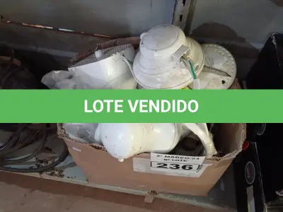 LOTE 236 - 01 LOTE COM VÁRIOS CHUVEIROS MARCAS E MODELOS DIVERSOS. (NO ESTADO) ATENÇÃO! FAZER A VISITAÇÃO ANTES DE ARREMATAR, NÃO SABEMOS SE FUNCIONA. LEILÃO NÃO TEM GARANTIA E NEM DEVOLUÇÃO, SUJEITO A POSSÍVEIS AVARIAS VISÍVEIS/OCULTAS E/OU AUSÊNCIA DE COMPONENTES.