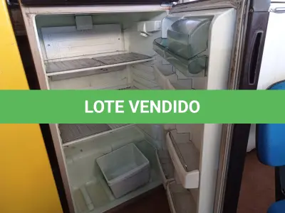 LOTE 465 - 01 GELADEIRA MARCA BRASTEMP 220V. (NO ESTADO) ATENÇÃO! FAZER A VISITAÇÃO ANTES DE ARREMATAR, NÃO SABEMOS SE FUNCIONA. LEILÃO NÃO TEM GARANTIA E NEM DEVOLUÇÃO, SUJEITO A POSSÍVEIS AVARIAS VISÍVEIS/OCULTAS E/OU AUSÊNCIA DE COMPONENTES.