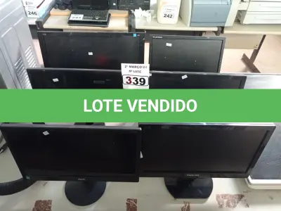 LOTE 339 - 06 MONITORES MARCAS E MODELOS DIVERSOS PARA RETIRADA DE PEÇAS. (NO ESTADO) ATENÇÃO! FAZER A VISITAÇÃO ANTES DE ARREMATAR, NÃO SABEMOS SE FUNCIONA. LEILÃO NÃO TEM GARANTIA E NEM DEVOLUÇÃO, SUJEITO A POSSÍVEIS AVARIAS VISÍVEIS/OCULTAS E/OU AUSÊNCIA DE COMPONENTES.