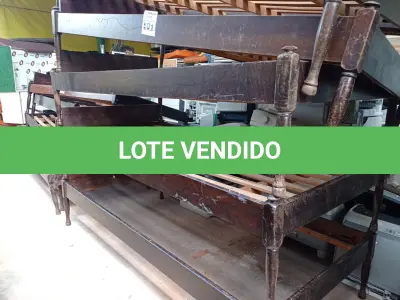 LOTE 501 - 05 CAMAS DE SOLTEIRO EM IMBUIA SEM COLCHÃO. (NO ESTADO) ATENÇÃO! FAZER A VISITAÇÃO ANTES DE ARREMATAR, NÃO SABEMOS SE FUNCIONA. LEILÃO NÃO TEM GARANTIA E NEM DEVOLUÇÃO, SUJEITO A POSSÍVEIS AVARIAS VISÍVEIS/OCULTAS E/OU AUSÊNCIA DE COMPONENTES.