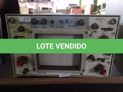 LOTE 380 - 01 OSCILOSCÓPIO. (NO ESTADO) ATENÇÃO! FAZER A VISITAÇÃO ANTES DE ARREMATAR, NÃO SABEMOS SE FUNCIONA. LEILÃO NÃO TEM GARANTIA E NEM DEVOLUÇÃO, SUJEITO A POSSÍVEIS AVARIAS VISÍVEIS/OCULTAS E/OU AUSÊNCIA DE COMPONENTES.