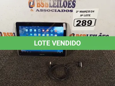 LOTE 289 - 01 TABLET SAMSUNG TAB2 TELA 10.1” COM CABO. (NO ESTADO) ATENÇÃO! FAZER A VISITAÇÃO ANTES DE ARREMATAR, NÃO SABEMOS SE FUNCIONA. LEILÃO NÃO TEM GARANTIA E NEM DEVOLUÇÃO, SUJEITO A POSSÍVEIS AVARIAS VISÍVEIS/OCULTAS E/OU AUSÊNCIA DE COMPONENTES.