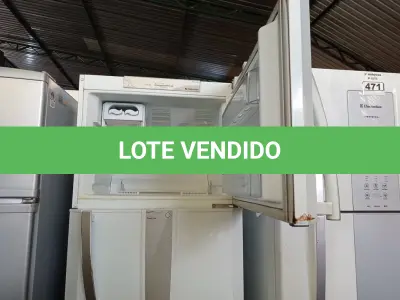LOTE 470 - 01 GELADEIRA MARCA CONTINENTAL 220V. (NO ESTADO) ATENÇÃO! FAZER A VISITAÇÃO ANTES DE ARREMATAR, NÃO SABEMOS SE FUNCIONA. LEILÃO NÃO TEM GARANTIA E NEM DEVOLUÇÃO, SUJEITO A POSSÍVEIS AVARIAS VISÍVEIS/OCULTAS E/OU AUSÊNCIA DE COMPONENTES.