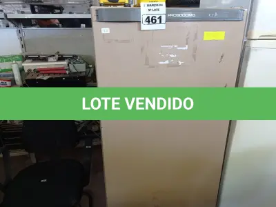 LOTE 461 - 01 GELADEIRA MARCA PROSDÓCIMO 220V.  (NO ESTADO) ATENÇÃO! FAZER A VISITAÇÃO ANTES DE ARREMATAR, NÃO SABEMOS SE FUNCIONA. LEILÃO NÃO TEM GARANTIA E NEM DEVOLUÇÃO, SUJEITO A POSSÍVEIS AVARIAS VISÍVEIS/OCULTAS E/OU AUSÊNCIA DE COMPONENTES.