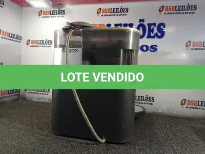 LOTE 307 - 01 CAFETEIRA EXPRESSO. (NO ESTADO) ATENÇÃO! FAZER A VISITAÇÃO ANTES DE ARREMATAR, NÃO SABEMOS SE FUNCIONA. LEILÃO NÃO TEM GARANTIA E NEM DEVOLUÇÃO, SUJEITO A POSSÍVEIS AVARIAS VISÍVEIS/OCULTAS E/OU AUSÊNCIA DE COMPONENTES.