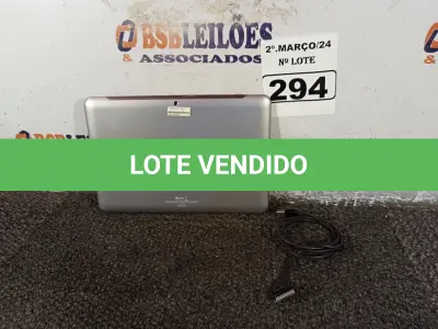 LOTE 294 - 01 TABLET SAMSUNG TAB2 TELA 10.1” COM CABO. (NO ESTADO) ATENÇÃO! FAZER A VISITAÇÃO ANTES DE ARREMATAR, NÃO SABEMOS SE FUNCIONA. LEILÃO NÃO TEM GARANTIA E NEM DEVOLUÇÃO, SUJEITO A POSSÍVEIS AVARIAS VISÍVEIS/OCULTAS E/OU AUSÊNCIA DE COMPONENTES.