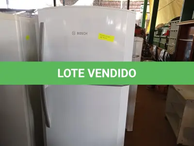 LOTE 311 - 01 GELADEIRA MARCA BOSCH 127V. (NO ESTADO) ATENÇÃO! FAZER A VISITAÇÃO ANTES DE ARREMATAR, NÃO SABEMOS SE FUNCIONA. LEILÃO NÃO TEM GARANTIA E NEM DEVOLUÇÃO, SUJEITO A POSSÍVEIS AVARIAS VISÍVEIS/OCULTAS E/OU AUSÊNCIA DE COMPONENTES.
