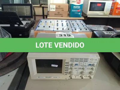 LOTE 319 - 01 MODULO DE COMUTAÇÃO E 01 OSCILOSCÓPIO. (NO ESTADO) ATENÇÃO! FAZER A VISITAÇÃO ANTES DE ARREMATAR, NÃO SABEMOS SE FUNCIONA. LEILÃO NÃO TEM GARANTIA E NEM DEVOLUÇÃO, SUJEITO A POSSÍVEIS AVARIAS VISÍVEIS/OCULTAS E/OU AUSÊNCIA DE COMPONENTES.
