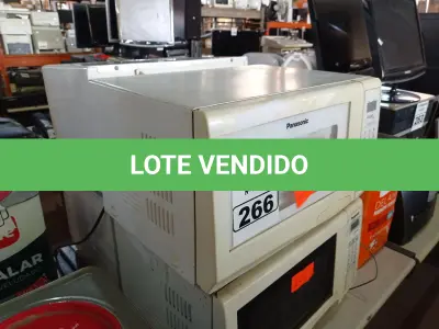 LOTE 266 - 04 MICRO-ONDAS MARCAS E MODELOS DIVERSOS PARA RETIRADA DE PEÇAS. (NO ESTADO) ATENÇÃO! FAZER A VISITAÇÃO ANTES DE ARREMATAR, NÃO SABEMOS SE FUNCIONA. LEILÃO NÃO TEM GARANTIA E NEM DEVOLUÇÃO, SUJEITO A POSSÍVEIS AVARIAS VISÍVEIS/OCULTAS E/OU AUSÊNCIA DE COMPONENTES.