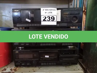 LOTE 239 - 03 STÉREO CASSETE DECK MARCAS E MODELOS DIVERSOS. (NO ESTADO) ATENÇÃO! FAZER A VISITAÇÃO ANTES DE ARREMATAR, NÃO SABEMOS SE FUNCIONA. LEILÃO NÃO TEM GARANTIA E NEM DEVOLUÇÃO, SUJEITO A POSSÍVEIS AVARIAS VISÍVEIS/OCULTAS E/OU AUSÊNCIA DE COMPONENTES.