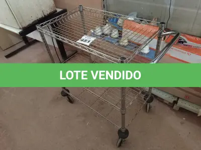LOTE 451 - 01 CARRINHO PARA TRANSPORTE DE ALIMENTOS. (NO ESTADO) ATENÇÃO! FAZER A VISITAÇÃO ANTES DE ARREMATAR, NÃO SABEMOS SE FUNCIONA. LEILÃO NÃO TEM GARANTIA E NEM DEVOLUÇÃO, SUJEITO A POSSÍVEIS AVARIAS VISÍVEIS/OCULTAS E/OU AUSÊNCIA DE COMPONENTES.