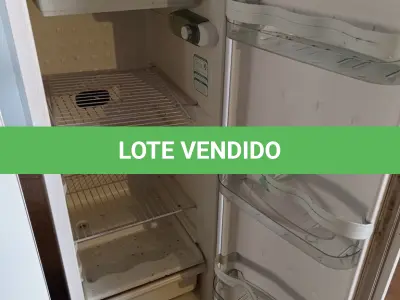 LOTE 309 - 01 GELADEIRA MARCA CÔNSUL 220V. (NO ESTADO) ATENÇÃO! FAZER A VISITAÇÃO ANTES DE ARREMATAR, NÃO SABEMOS SE FUNCIONA. LEILÃO NÃO TEM GARANTIA E NEM DEVOLUÇÃO, SUJEITO A POSSÍVEIS AVARIAS VISÍVEIS/OCULTAS E/OU AUSÊNCIA DE COMPONENTES.
