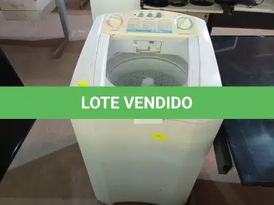 LOTE 251 - 01 MÁQUINA DE LAVAR ROUPAS MARCA ELECTROLUX 7.5KG 220V. (NO ESTADO) ATENÇÃO! FAZER A VISITAÇÃO ANTES DE ARREMATAR, NÃO SABEMOS SE FUNCIONA. LEILÃO NÃO TEM GARANTIA E NEM DEVOLUÇÃO, SUJEITO A POSSÍVEIS AVARIAS VISÍVEIS/OCULTAS E/OU AUSÊNCIA DE COMPONENTES.