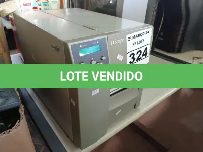 LOTE 324 - 01 IMPRESSORA DE ETIQUETAS MARCA ZEBRA. (NO ESTADO) ATENÇÃO! FAZER A VISITAÇÃO ANTES DE ARREMATAR, NÃO SABEMOS SE FUNCIONA. LEILÃO NÃO TEM GARANTIA E NEM DEVOLUÇÃO, SUJEITO A POSSÍVEIS AVARIAS VISÍVEIS/OCULTAS E/OU AUSÊNCIA DE COMPONENTES.