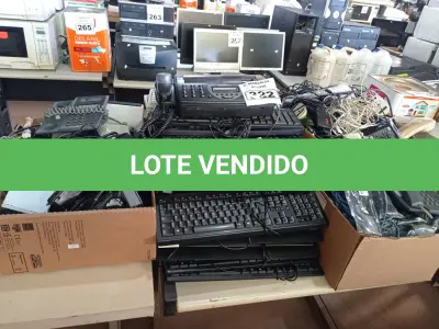 LOTE 322 - 01 LOTE COM FONTES, CABOS, 01 APARELHO DE FAX E PERIFÉRICOS DE INFORMÁTICA DIVERSOS. (NO ESTADO) ATENÇÃO! FAZER A VISITAÇÃO ANTES DE ARREMATAR, NÃO SABEMOS SE FUNCIONA. LEILÃO NÃO TEM GARANTIA E NEM DEVOLUÇÃO, SUJEITO A POSSÍVEIS AVARIAS VISÍVEIS/OCULTAS E/OU AUSÊNCIA DE COMPONENTES.