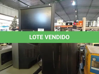 LOTE 325 - 02 TV’S DE TUBO E 01 TV LG 26” MARCAS E MODELOS DIVERSOS PARA RETIRADA DE PEÇAS. (NO ESTADO) ATENÇÃO! FAZER A VISITAÇÃO ANTES DE ARREMATAR, NÃO SABEMOS SE FUNCIONA. LEILÃO NÃO TEM GARANTIA E NEM DEVOLUÇÃO, SUJEITO A POSSÍVEIS AVARIAS VISÍVEIS/OCULTAS E/OU AUSÊNCIA DE COMPONENTES.