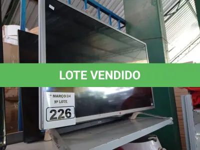 LOTE 226 - 01 TV LG 32” POL PARA RETIRADA DE PEÇAS. (NO ESTADO) ATENÇÃO! FAZER A VISITAÇÃO ANTES DE ARREMATAR, NÃO SABEMOS SE FUNCIONA. LEILÃO NÃO TEM GARANTIA E NEM DEVOLUÇÃO, SUJEITO A POSSÍVEIS AVARIAS VISÍVEIS/OCULTAS E/OU AUSÊNCIA DE COMPONENTES.