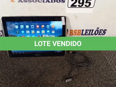 LOTE 295 - 01 TABLET SAMSUNG TAB2 TELA 10.1” COM CABO. (NO ESTADO) ATENÇÃO! FAZER A VISITAÇÃO ANTES DE ARREMATAR, NÃO SABEMOS SE FUNCIONA. LEILÃO NÃO TEM GARANTIA E NEM DEVOLUÇÃO, SUJEITO A POSSÍVEIS AVARIAS VISÍVEIS/OCULTAS E/OU AUSÊNCIA DE COMPONENTES.