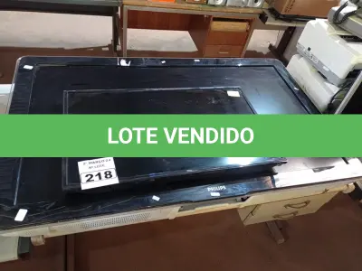 LOTE 218 - 02 TV’S MARCAS E MODELOS DIVERSOS PARA RETIRADA DE PEÇAS. (NO ESTADO) ATENÇÃO! FAZER A VISITAÇÃO ANTES DE ARREMATAR, NÃO SABEMOS SE FUNCIONA. LEILÃO NÃO TEM GARANTIA E NEM DEVOLUÇÃO, SUJEITO A POSSÍVEIS AVARIAS VISÍVEIS/OCULTAS E/OU AUSÊNCIA DE COMPONENTES.