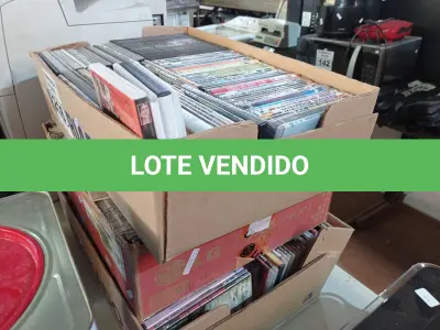 LOTE 216 - 01 LOTE COM GRANDE QUANTIDADE DE DVD’S TÍTULOS DIVERSOS. (NO ESTADO) ATENÇÃO! FAZER A VISITAÇÃO ANTES DE ARREMATAR, NÃO SABEMOS SE FUNCIONA. LEILÃO NÃO TEM GARANTIA E NEM DEVOLUÇÃO, SUJEITO A POSSÍVEIS AVARIAS VISÍVEIS/OCULTAS E/OU AUSÊNCIA DE COMPONENTES.
